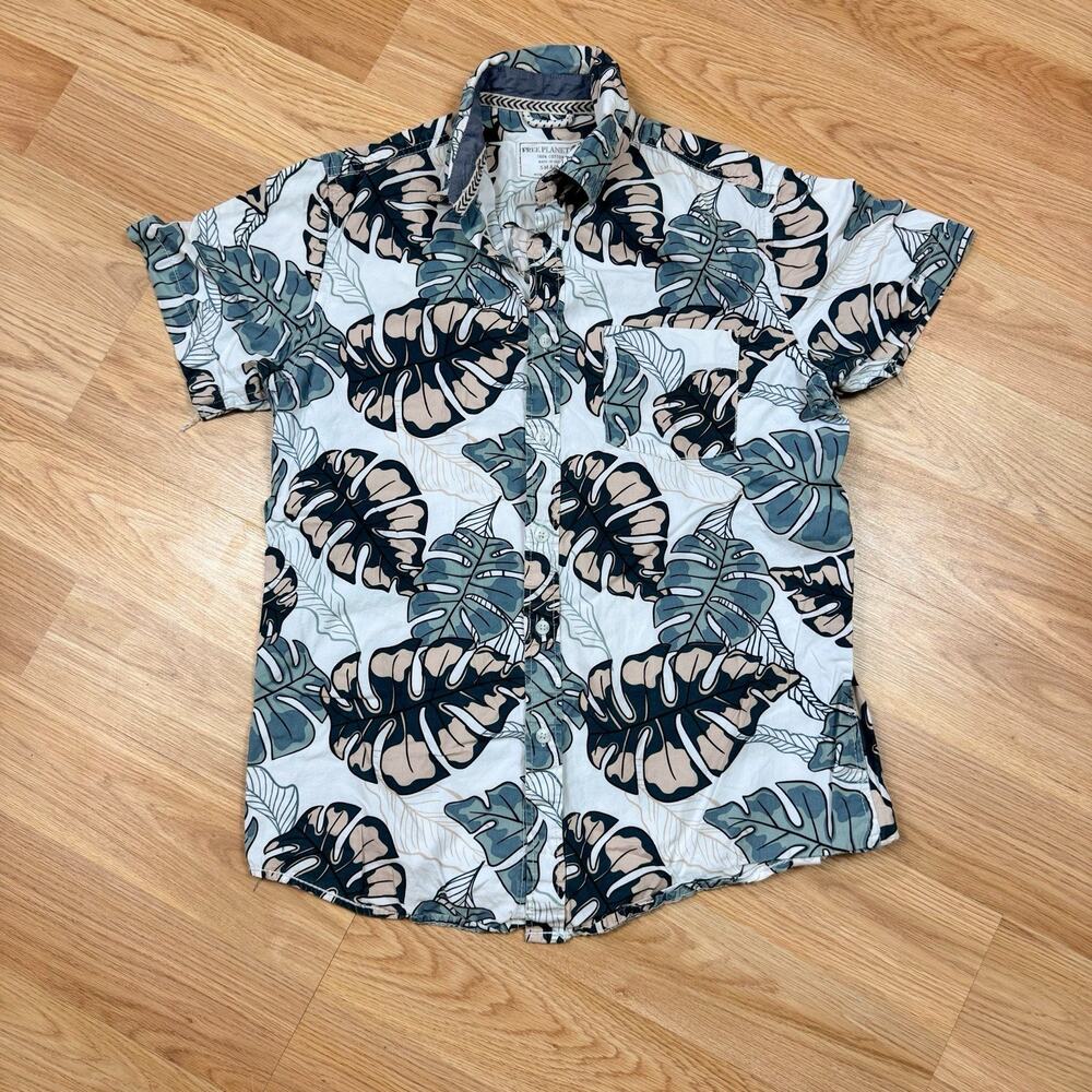 Free planet Button-Up Shirt Men’s Small White Vacation Floral Hawaiian Cotton
